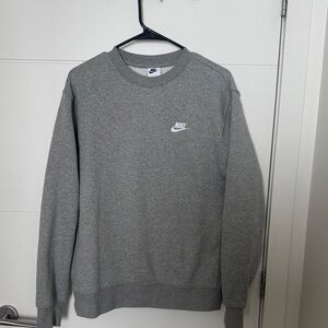 Nike Men’s Heather Grey Crewneck Sweatshirt